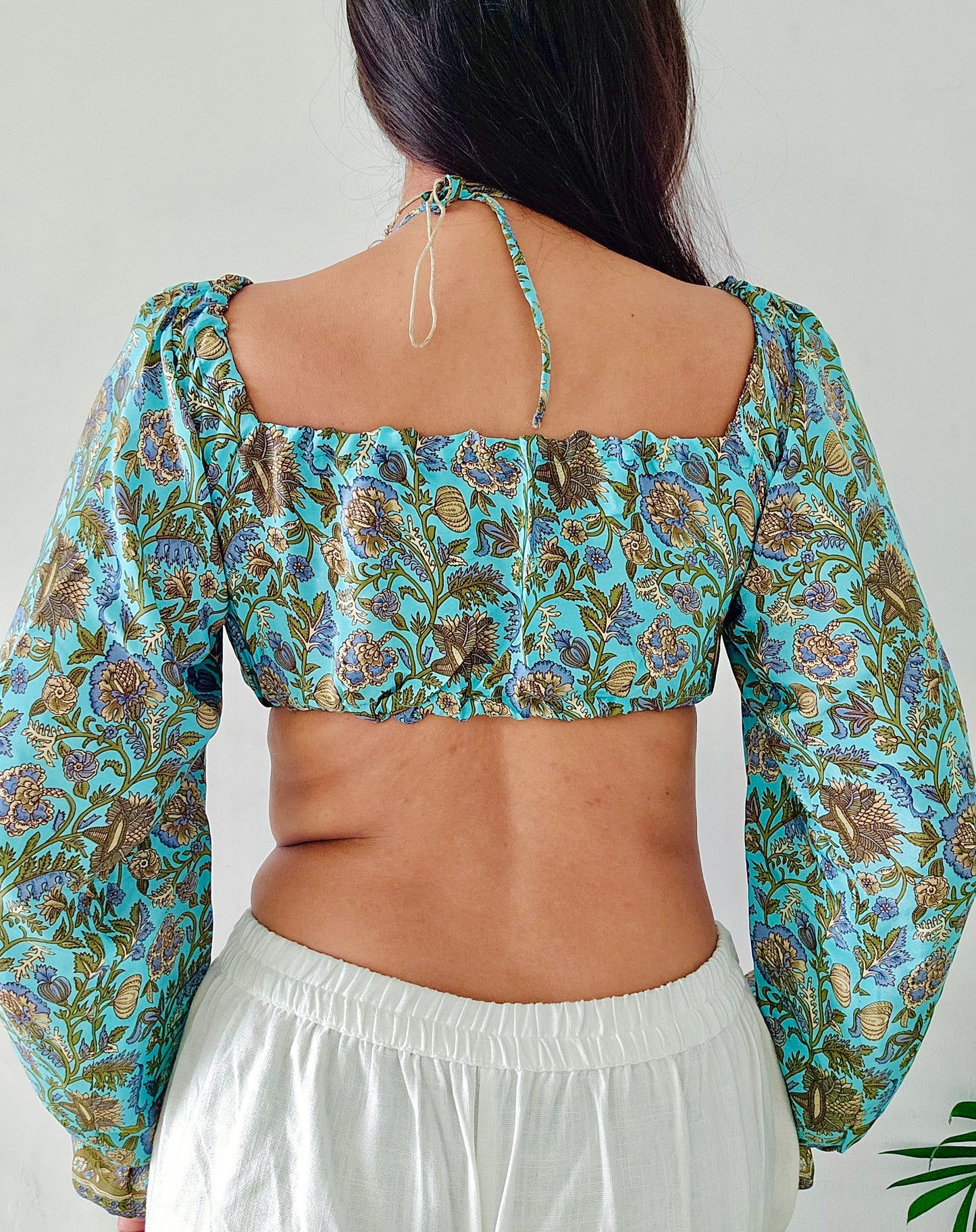 Bishop sleeve Crop top