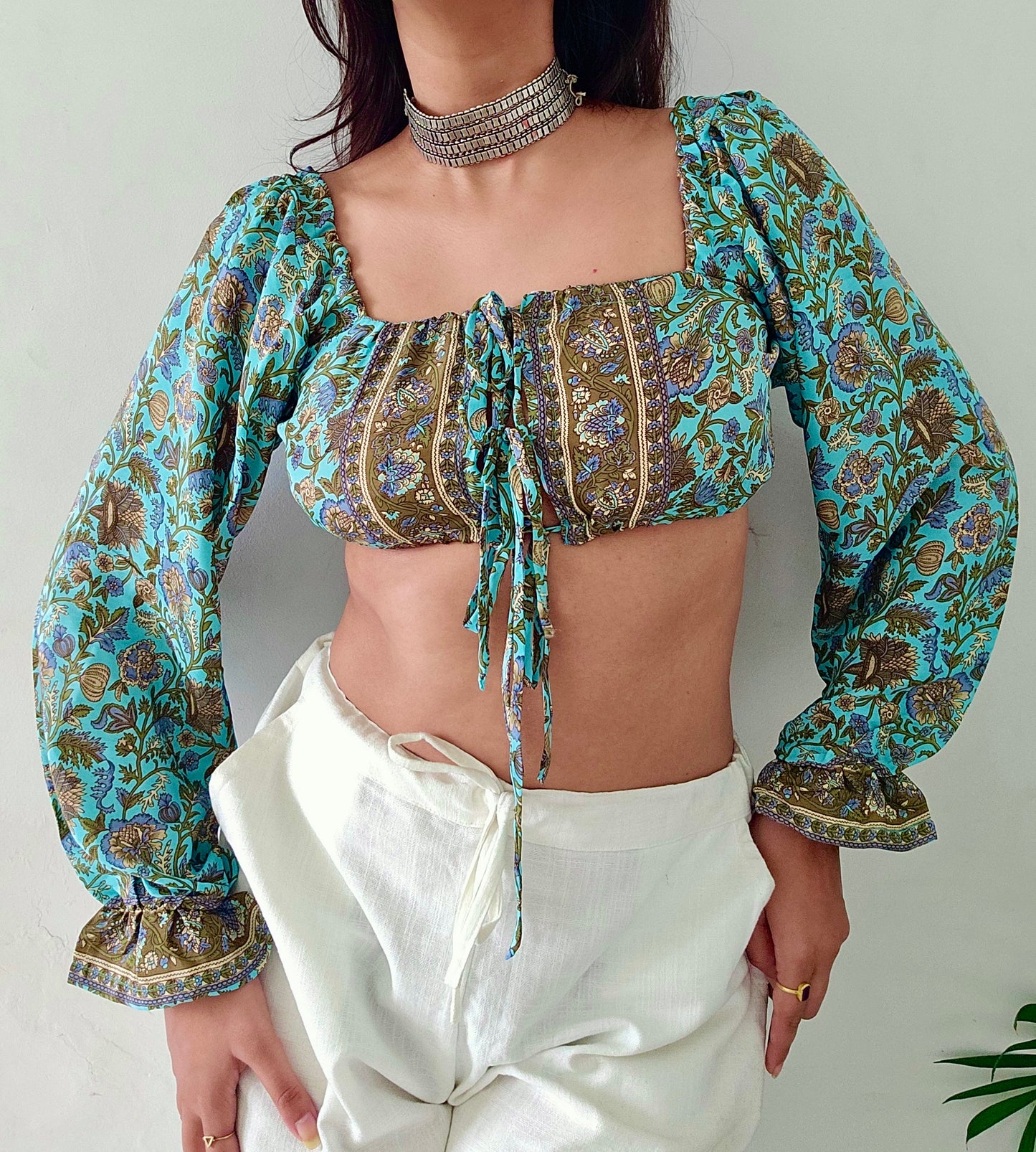 Bishop sleeve Crop top
