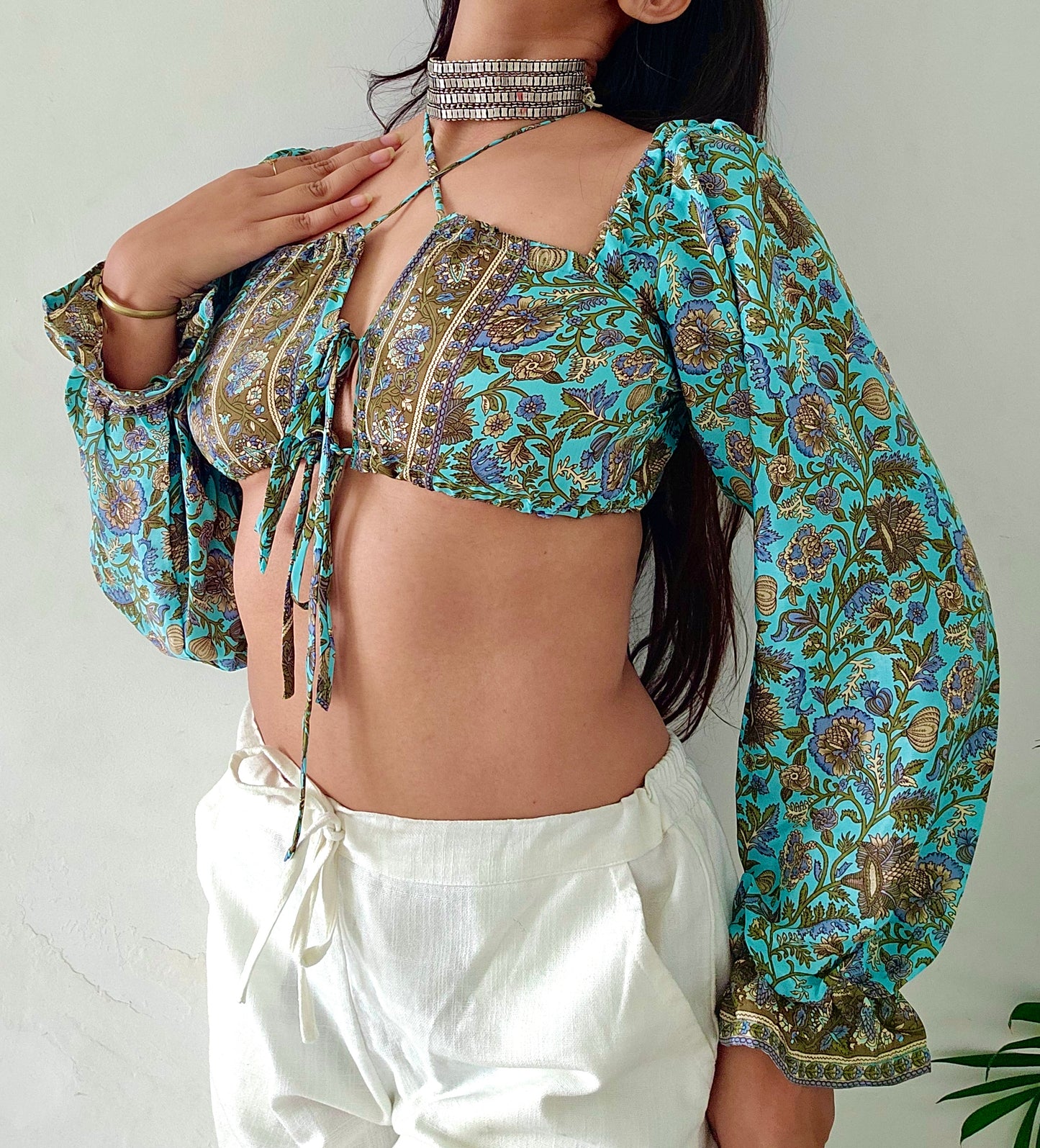 Bishop sleeve Crop top