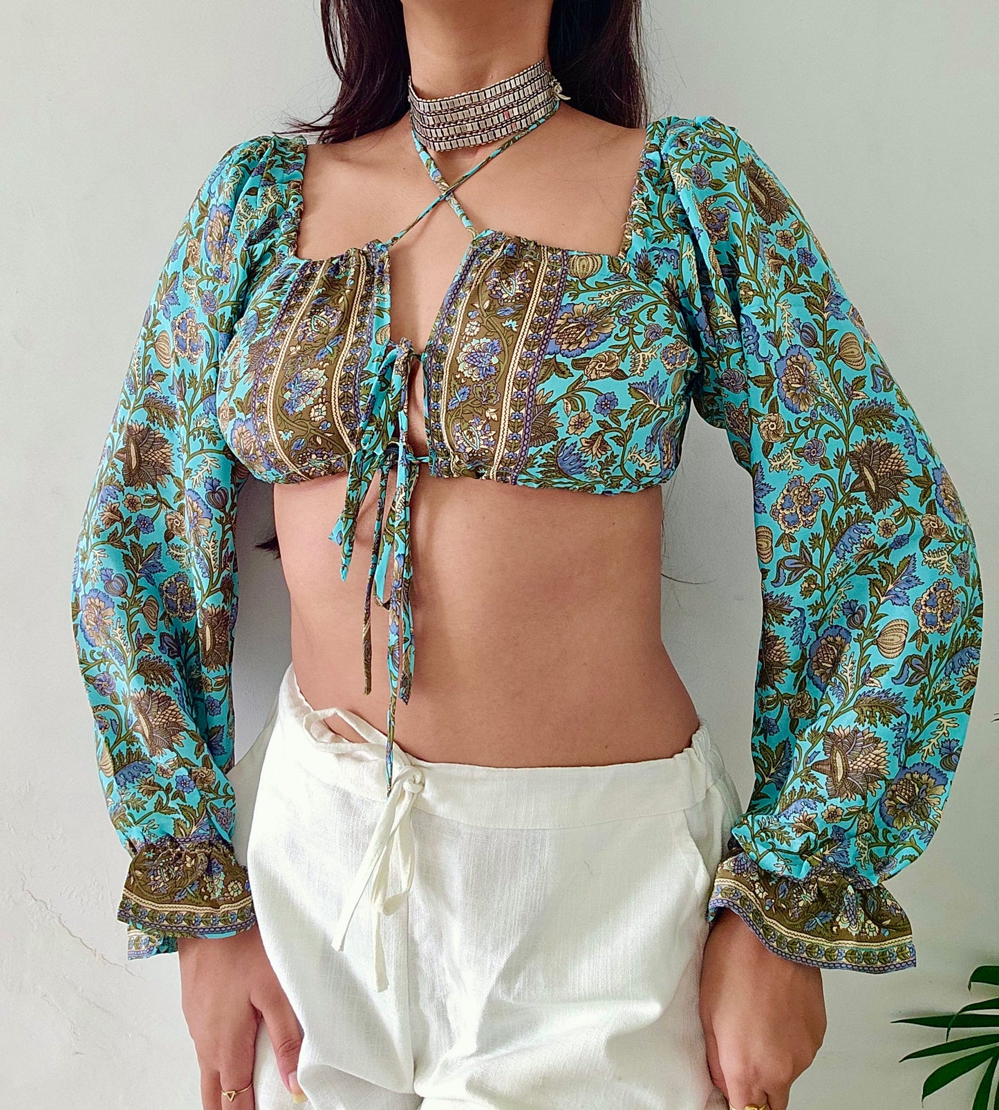Bishop sleeve Crop top