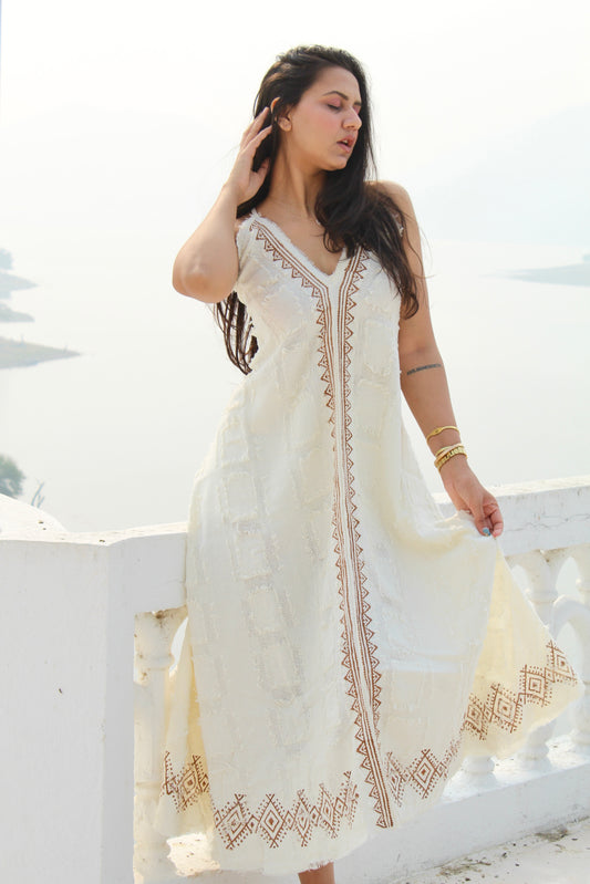 Queen boho glacier white dress